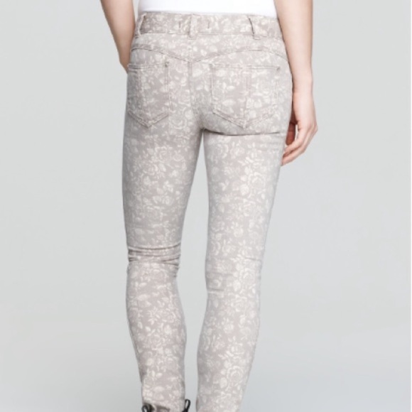 Free People Millennium Floral Skinny Jeans 26 - Picture 2 of 6